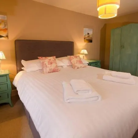 Tatil Evi The Eltermere Old Barn,